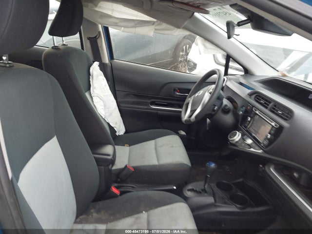 Toyota Prius C Three 2016 JTDKDTB38G1136743 Image 5