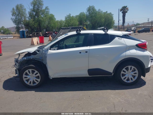 JTNKHMBX4M1095547 Toyota C-HR LE