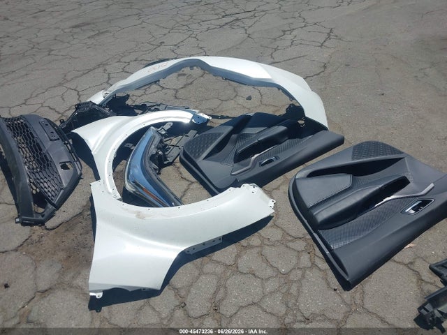 JTNKHMBX4M1095547 Toyota C-HR LE