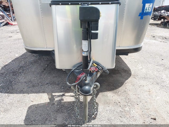 Airstream Other 2019 1STHRAC10KJ547903 Image 10