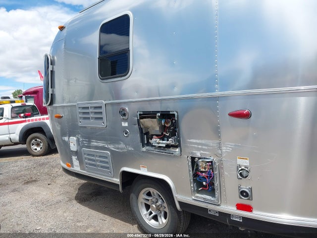 Airstream Other 2019 1STHRAC10KJ547903 Image 12