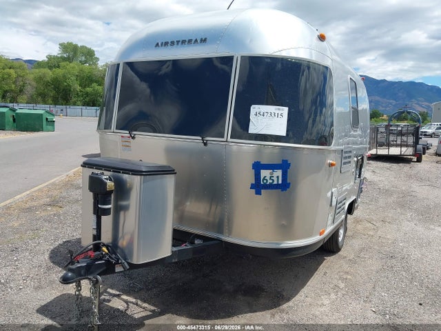 Airstream Other 2019 1STHRAC10KJ547903 Image 2
