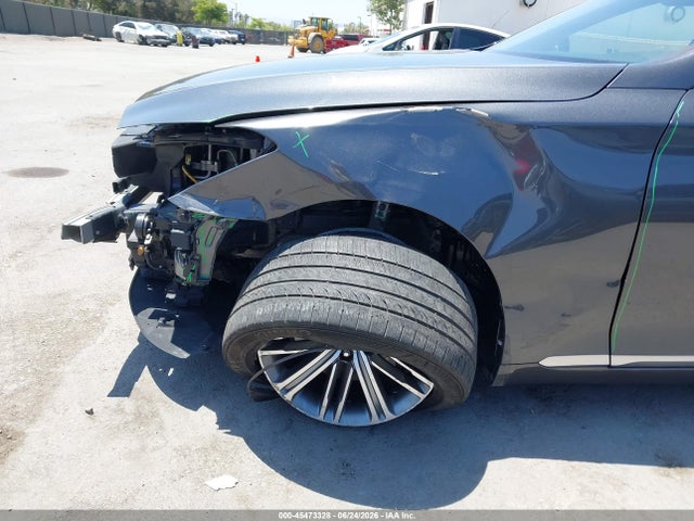 Genesis G80 3.8 2018 KMHGN4JE4JU225223 Image 18