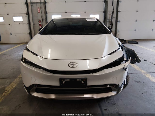 45473351 :رقم المزاد ، JTDACACU0S3044713 vin ، 2025 Toyota Prius Plug-in Hybrid Xse مزاد بيع