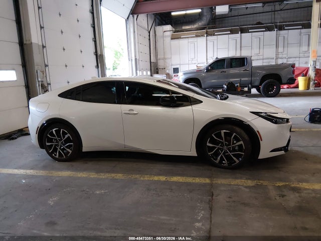 45473351 :رقم المزاد ، JTDACACU0S3044713 vin ، 2025 Toyota Prius Plug-in Hybrid Xse مزاد بيع