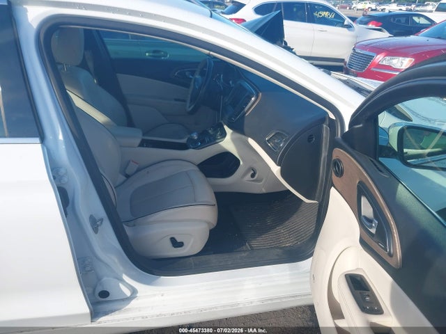 Chrysler 200 C 2015 1C3CCCCB4FN584311 Image 5
