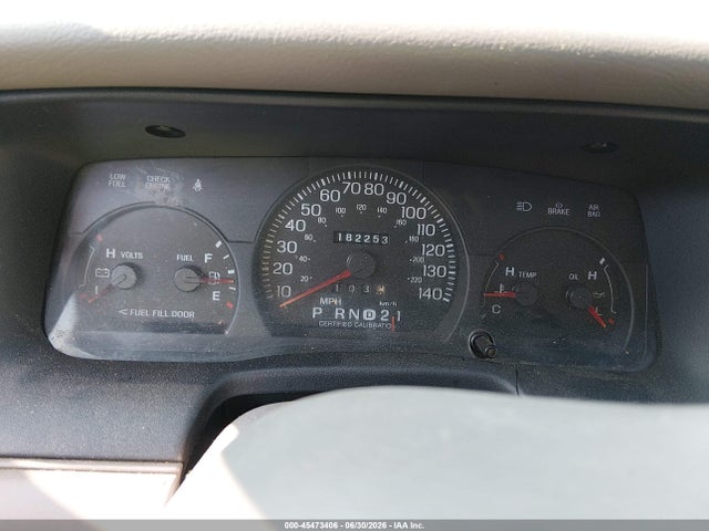 2000 Ford Crown Victoria Police Interceptor მანქანა იყიდება აუქციონზე, vin: 2FAFP71WXYX167325, აუქციონის ნომერი: 45473406
