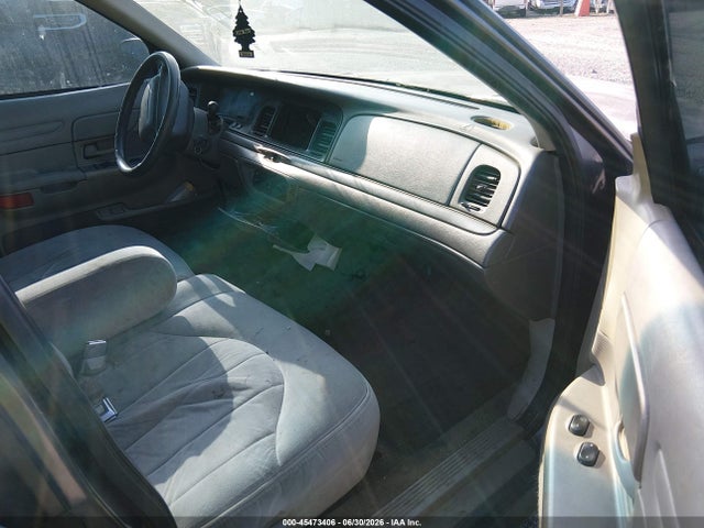 2000 Ford Crown Victoria Police Interceptor მანქანა იყიდება აუქციონზე, vin: 2FAFP71WXYX167325, აუქციონის ნომერი: 45473406