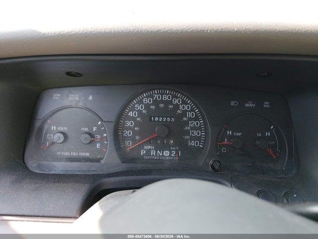 2000 Ford Crown Victoria Police Interceptor მანქანა იყიდება აუქციონზე, vin: 2FAFP71WXYX167325, აუქციონის ნომერი: 45473406