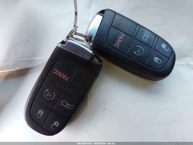 45473475 :رقم المزاد ، 1C3CCCCG3FN524628 vin ، 2015 Chrysler 200 C مزاد بيع