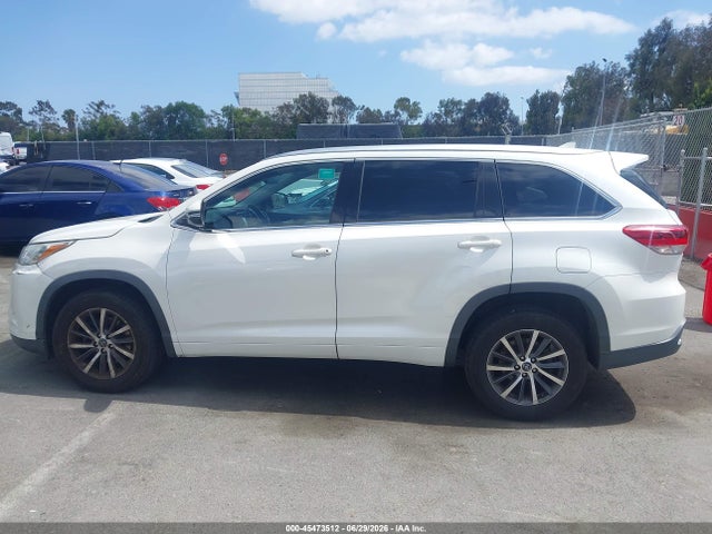 Toyota Highlander Xle 2018 5TDKZRFH2JS527858 Image 14