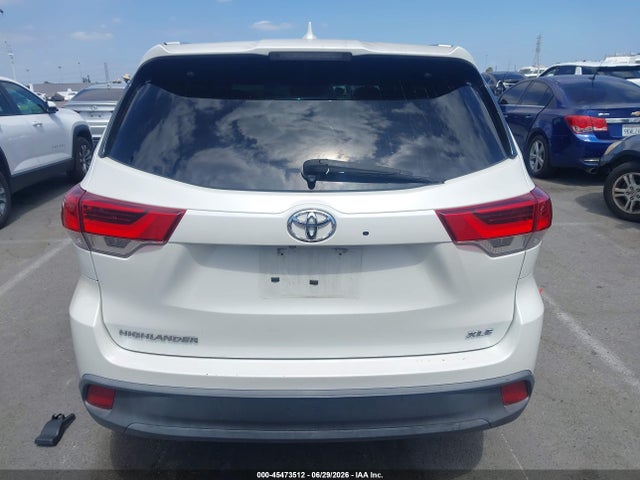 Toyota Highlander Xle 2018 5TDKZRFH2JS527858 Image 16