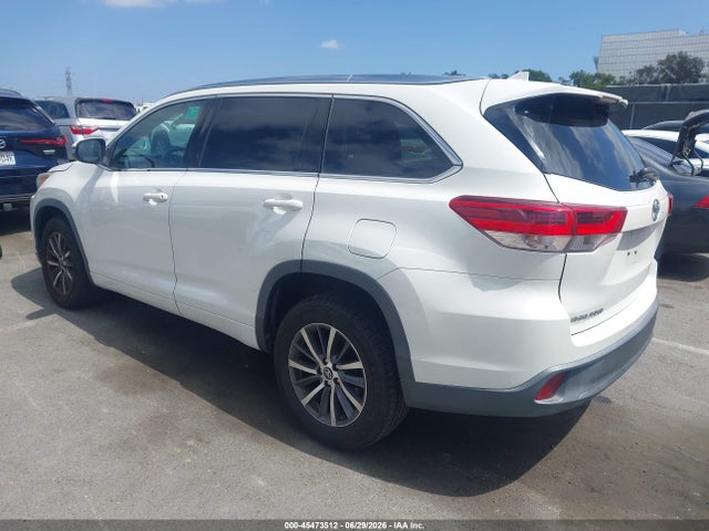 Toyota Highlander Xle 2018 5TDKZRFH2JS527858 Image 3