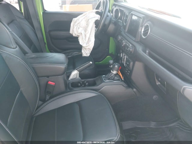 1C4HJXEG6JW251781 Jeep Wrangler Unlimited Sahara 4x4