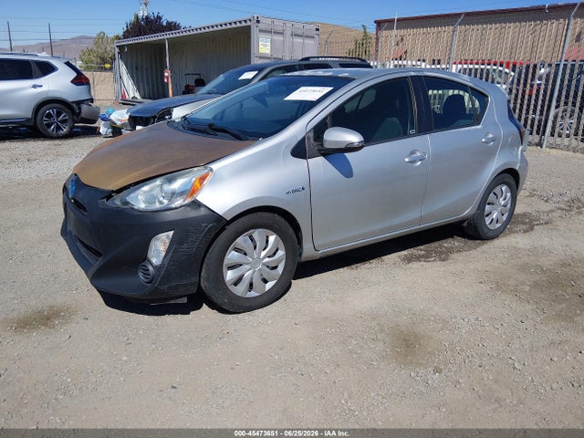 Toyota Prius C Two 2015 JTDKDTB38F1586195 Image 2