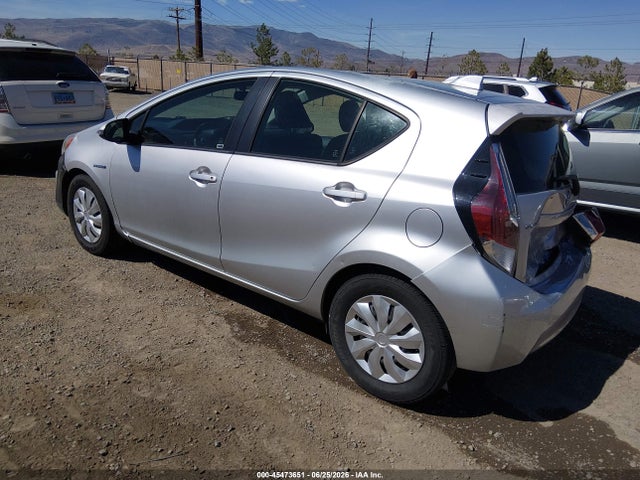 Toyota Prius C Two 2015 JTDKDTB38F1586195 Image 3