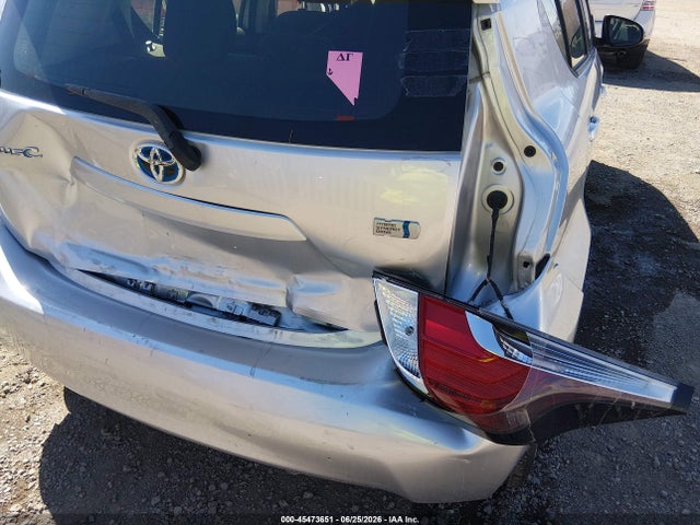 Toyota Prius C Two 2015 JTDKDTB38F1586195 Image 6