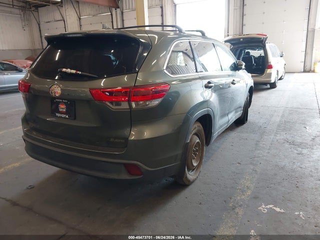 5TDBZRFH2JS880360 Toyota Highlander Le Plus