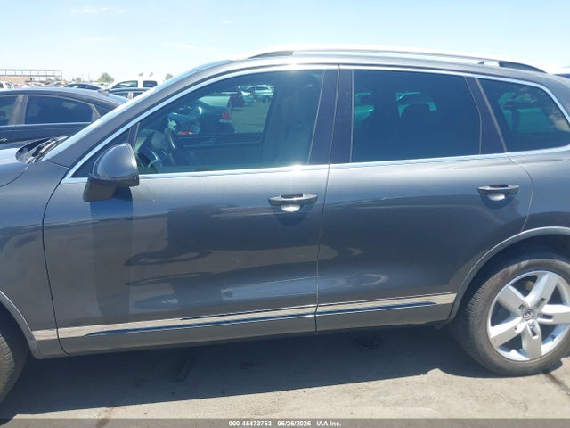 Продаж на аукціоні авто 2011 Volkswagen Touareg Tdi Lux, vin: WVGFK9BP6BD004032, номер лоту: 45473753