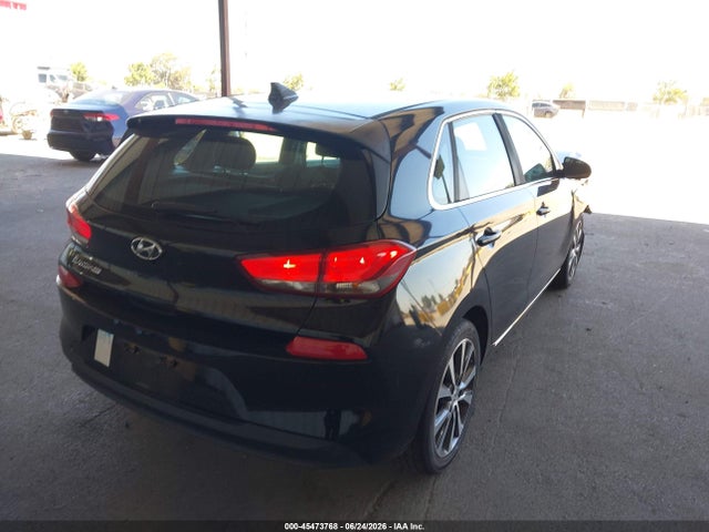2018 Hyundai Elantra Gt მანქანა იყიდება აუქციონზე, vin: KMHH35LE8JU013275, აუქციონის ნომერი: 45473768