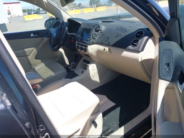 WVGRV7AX6HK005387 Volkswagen Tiguan 2.0t Wolfsburg Edition