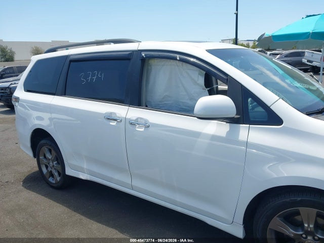 5TDXK3DC9ES413425 Toyota Sienna Se 8 Passenger