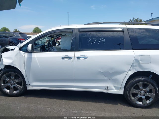 5TDXK3DC9ES413425 Toyota Sienna Se 8 Passenger