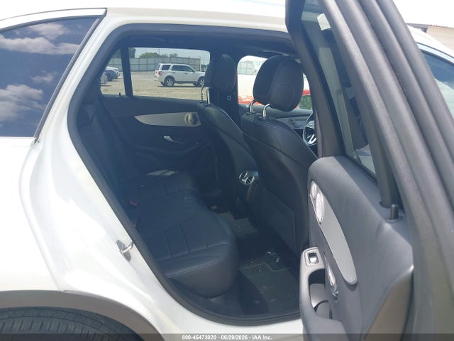 45473820 :رقم المزاد ، WDC0G8DB1LF675065 vin ، 2020 Mercedes-benz Glc 300 مزاد بيع