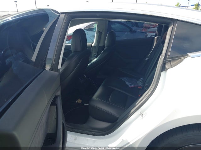 Tesla Model 3 Long Range/mid Range 2018 5YJ3E1EA7JF162488 Image 8
