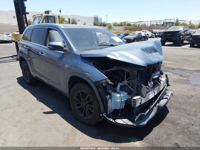 Toyota Highlander Xle 2017 5TDKZRFH4HS522526 Image 13