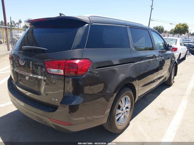 KIA SEDONA LX 2016 KNDMB5C11G6125996 Image 4