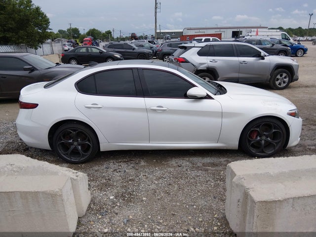 Продаж на аукціоні авто 2018 Alfa Romeo Giulia Ti Sport Awd, vin: ZARFAEEN4J7595250, номер лоту: 45473993