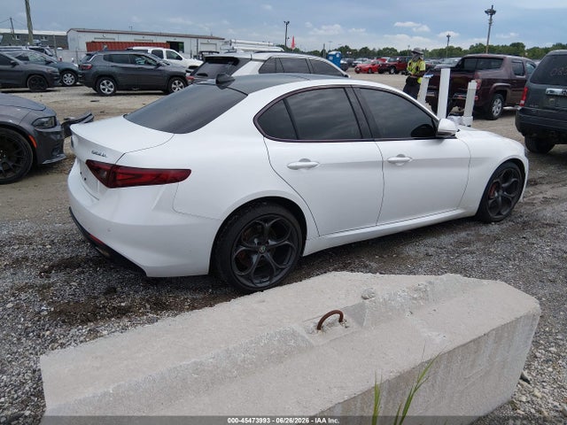 Продаж на аукціоні авто 2018 Alfa Romeo Giulia Ti Sport Awd, vin: ZARFAEEN4J7595250, номер лоту: 45473993