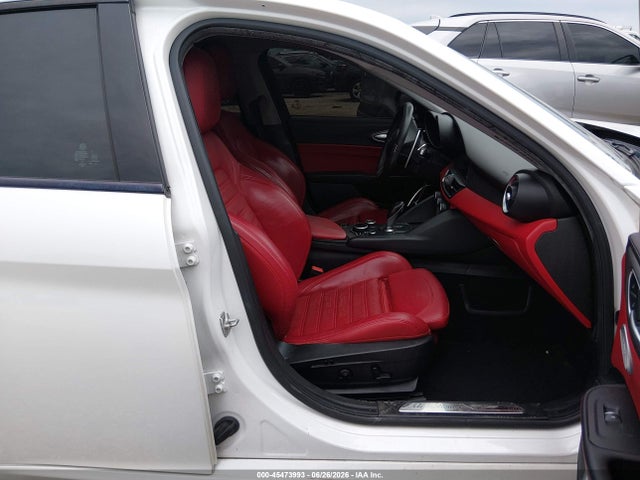 Продаж на аукціоні авто 2018 Alfa Romeo Giulia Ti Sport Awd, vin: ZARFAEEN4J7595250, номер лоту: 45473993