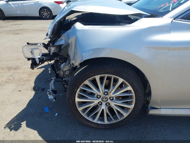 4T1BZ1HK5JU002956 Toyota Camry Xle V6