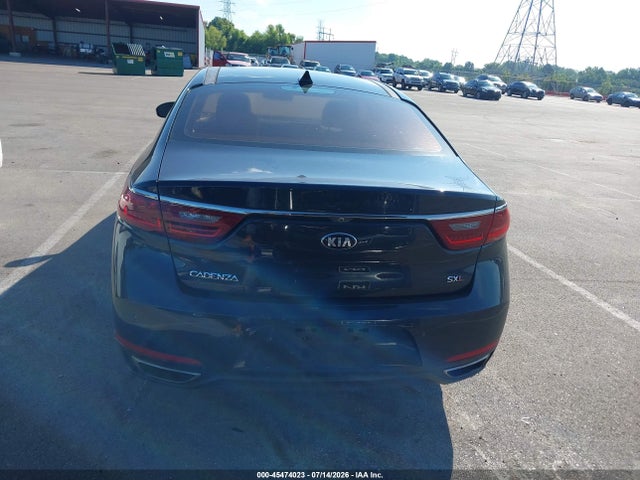 2017 Kia Cadenza Limited მანქანა იყიდება აუქციონზე, vin: KNALC4J18H5060414, აუქციონის ნომერი: 45474023