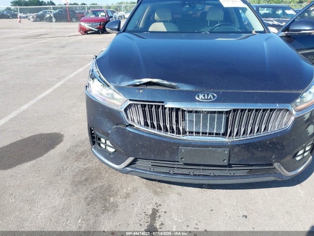 2017 Kia Cadenza Limited მანქანა იყიდება აუქციონზე, vin: KNALC4J18H5060414, აუქციონის ნომერი: 45474023