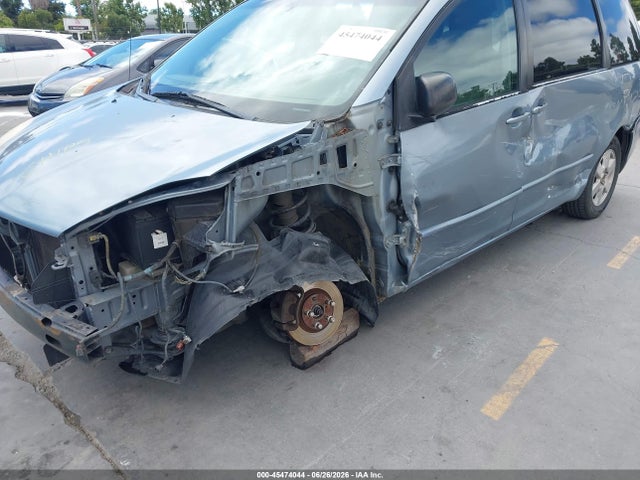 2004 Toyota Sienna Le მანქანა იყიდება აუქციონზე, vin: 5TDZA23C34S025757, აუქციონის ნომერი: 45474044