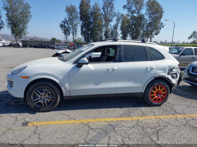 Porsche Cayenne Platinum Edition 2014 WP1AA2A21ELA08528 Image 14