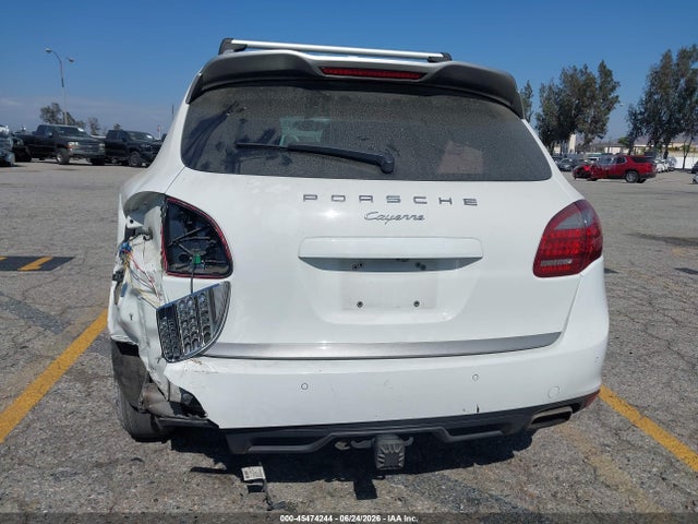 Porsche Cayenne Platinum Edition 2014 WP1AA2A21ELA08528 Image 16