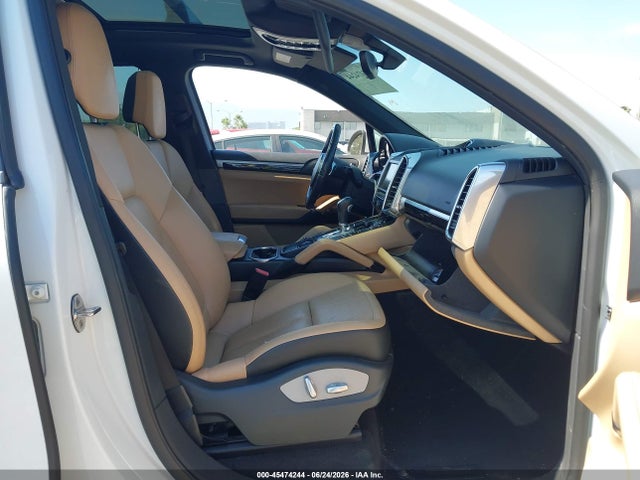 Porsche Cayenne Platinum Edition 2014 WP1AA2A21ELA08528 Image 5
