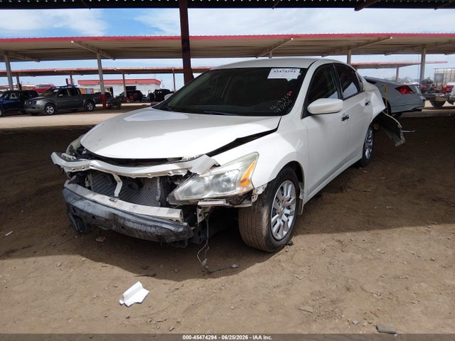 Nissan Altima 2.5 S 2015 1N4AL3AP7FC475456 Image 2