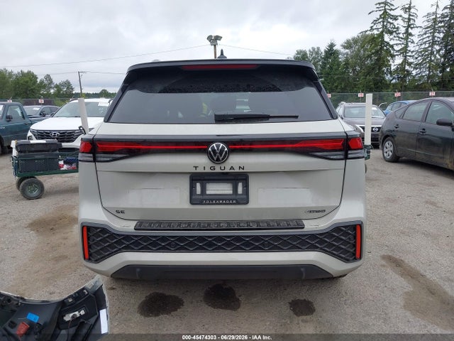 3VVGR7RM9SM072027 Volkswagen Tiguan 2.0t Se R-line Black