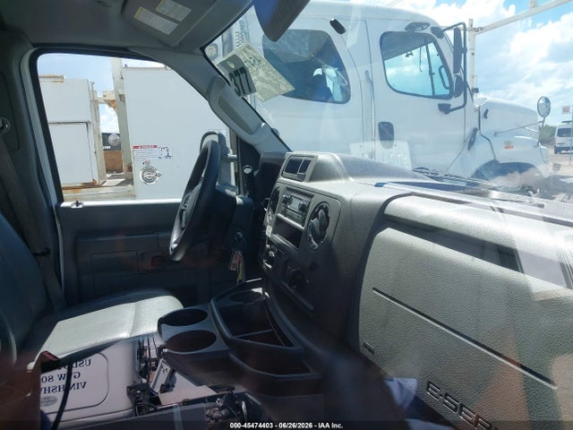 Ford E-350 Cutaway 2024 1FDWE3FN3RDD13674 Image 6