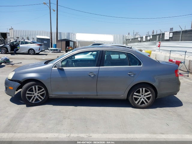 2006 Volkswagen Jetta 2.5 მანქანა იყიდება აუქციონზე, vin: 3VWSG71K06M656795, აუქციონის ნომერი: 45474424