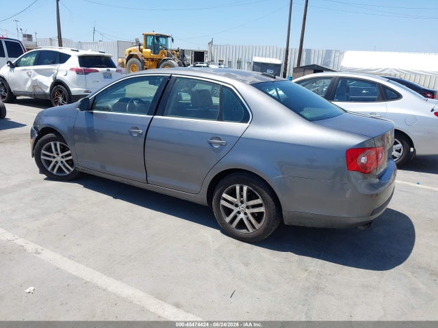 2006 Volkswagen Jetta 2.5 მანქანა იყიდება აუქციონზე, vin: 3VWSG71K06M656795, აუქციონის ნომერი: 45474424