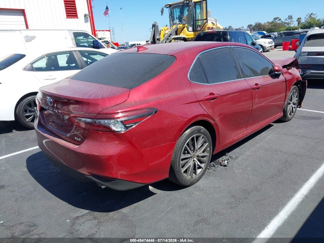 Toyota CAMRY XLE 2022 4T1F11AKXNU711259 Image 4