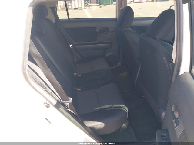 Scion Xb Release Series 2014 JTLZE4FE3EJ057902 Image 8