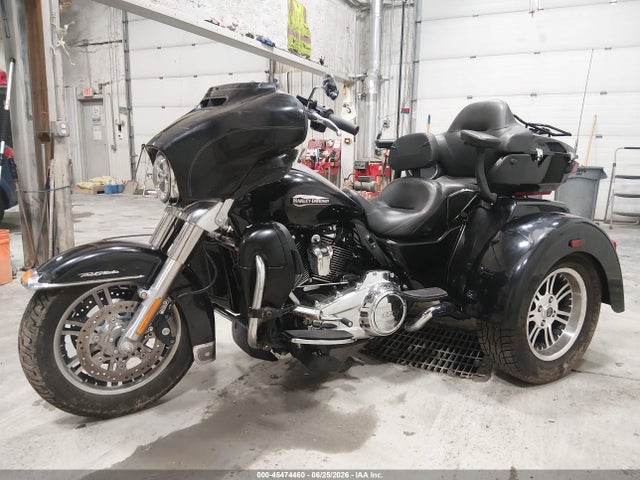 Harley-Davidson FLHTCUTG 2019 1HD1MAF18KB861026 Image 2