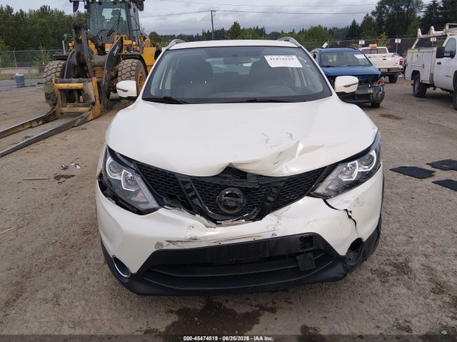JN1BJ1CR6HW106163 Nissan Rogue Sport Sv